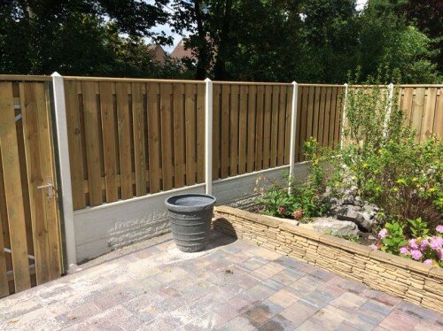 Hout betonnen schutting